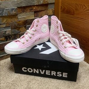 Converse Pink High-Top Sneakers 7.5 315